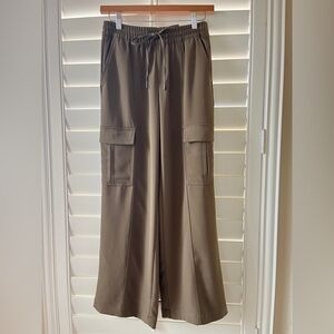 Banana Republic Utility Olive Cargo Wide-Leg Pants